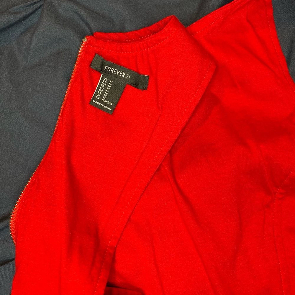 Crop Top - Picture 3 of 4